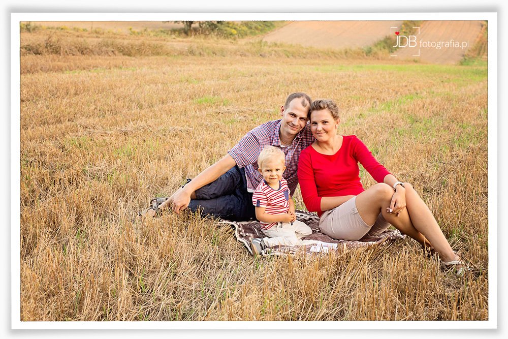 11 jesienna sesja dziecieca w plenerze fotograf wodzislaw slaski jdbfotografia jagoda barteczko rydultowy rybnik raciborz sesja urodzinowa plener zdjecia